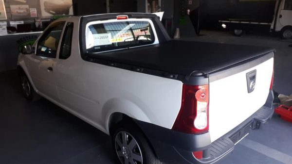 Nissan Np200 clip on tonnue cover (FREE DELIVER)
