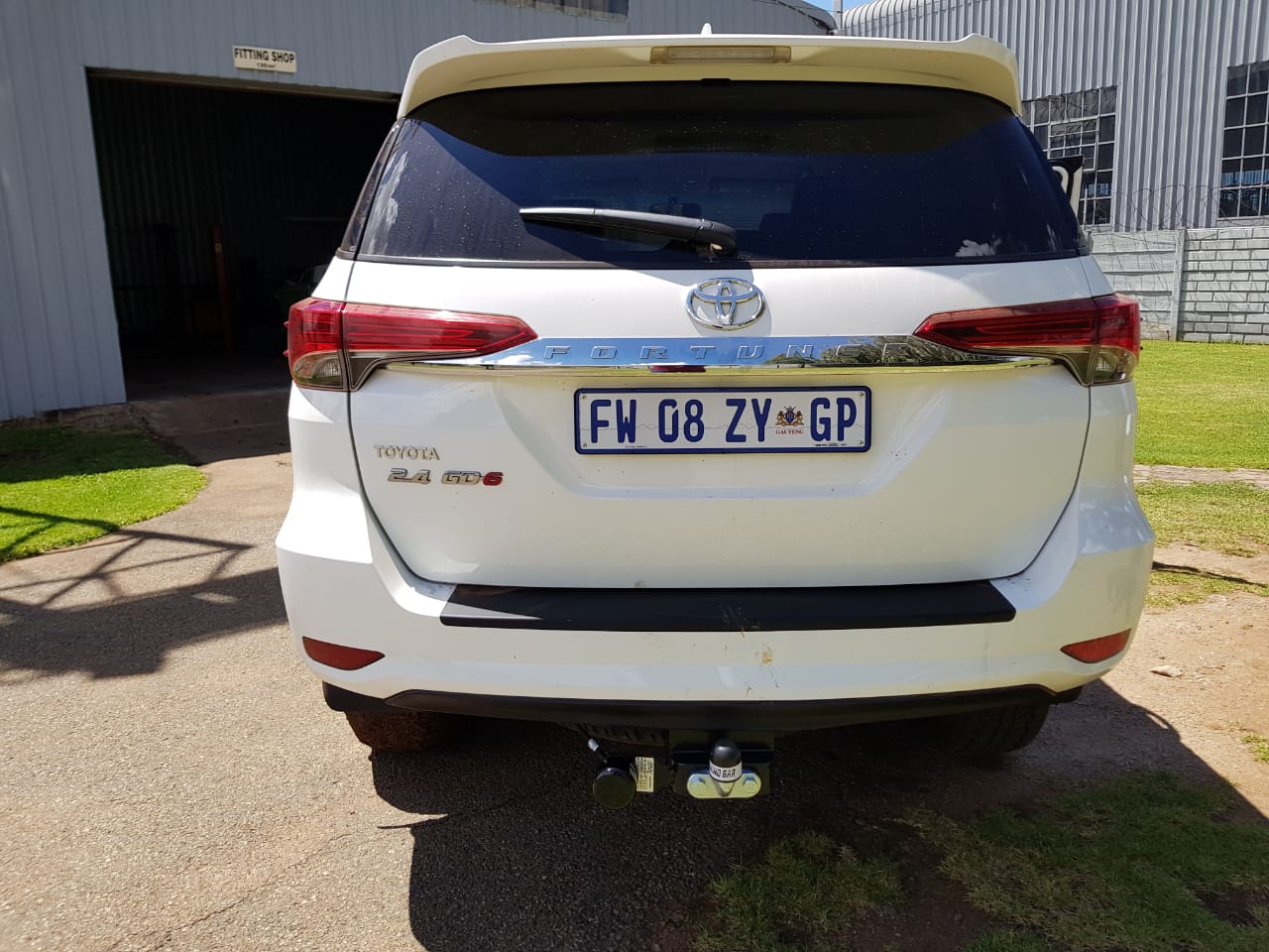 Toyota Fortuner Tow bar under bumper 2016 The Accessory Shop