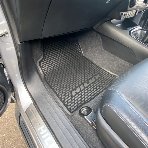 Toyota Hilux rubber mat set, Legend 50, Hilux GR, GD6 2015- ADDO - Image 3
