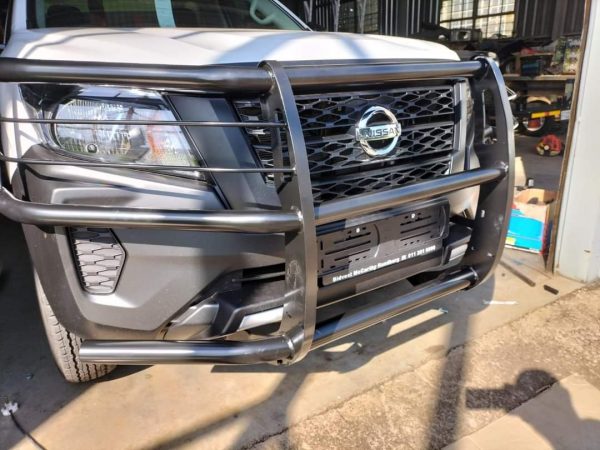 Nissan Navara Bull Bar SC 2021 full face wrap around - Image 3
