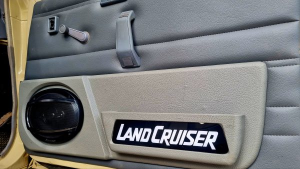 Toyota Landcruiser 6inch / 6x9 inch  Door Pods with Pocket ( Door panels )