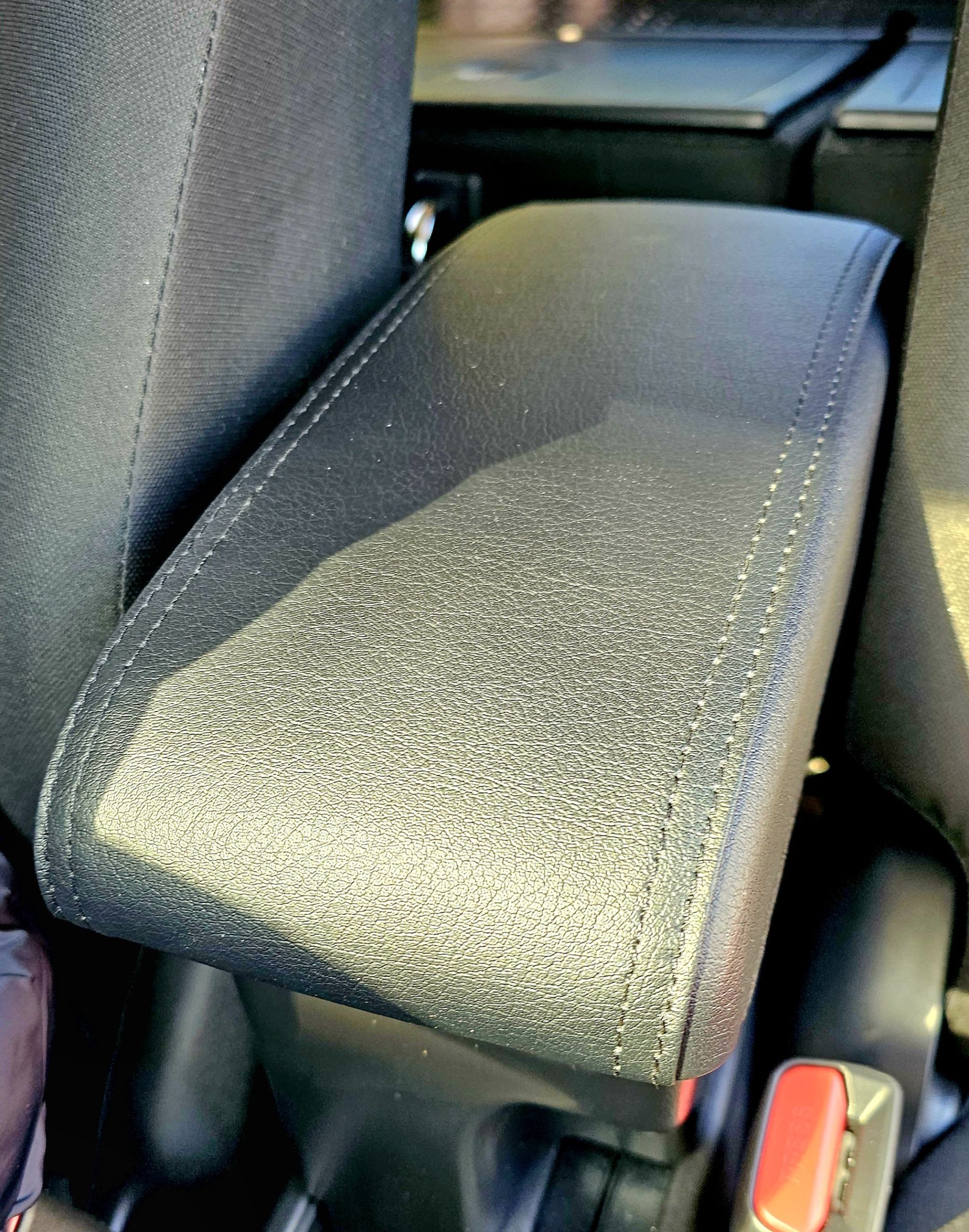 SUZUKI JIMNY 18 ON GEN 4 BLACK ARM REST