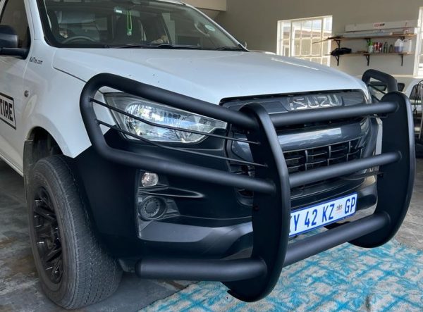 Isuzu Gen 7 2022- Bar Full Face Wrap Around Headlight & Valance Protection