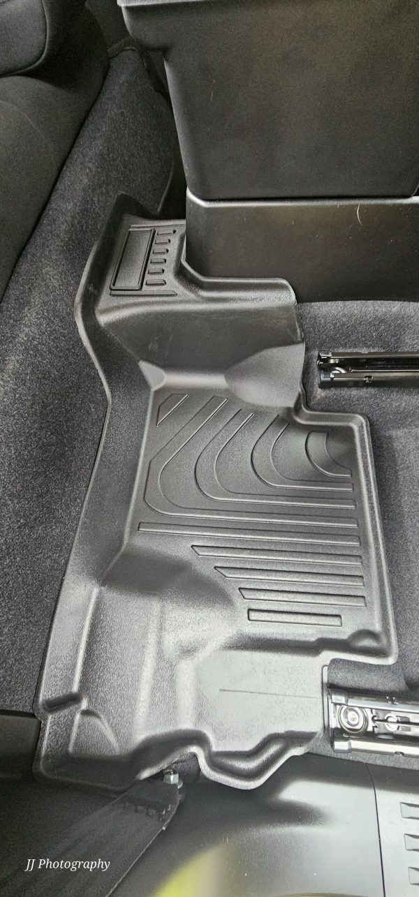Suzuki Jimny 3 Piece moulded Mat Set Manual and Automatic 3 Door only - Image 4