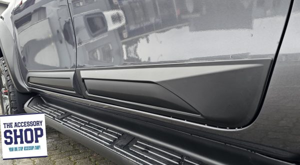 Toyota Hilux body cladding double cab 2016- - Image 7