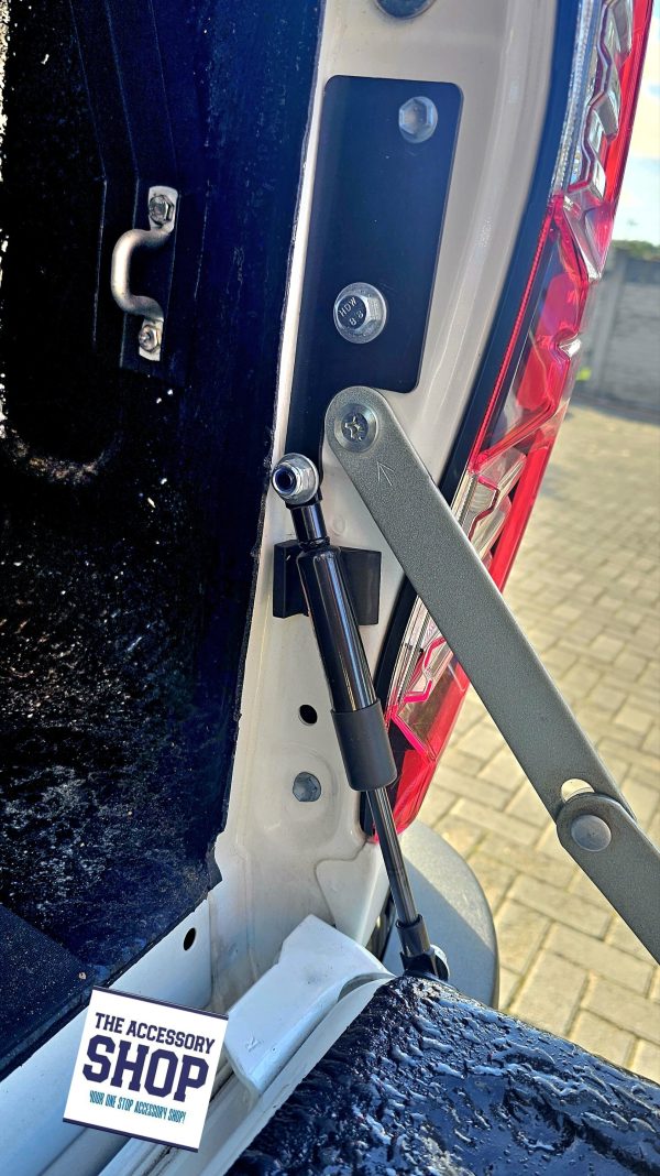 Toyota Hilux tail gate slow down shock 2016- - Image 5