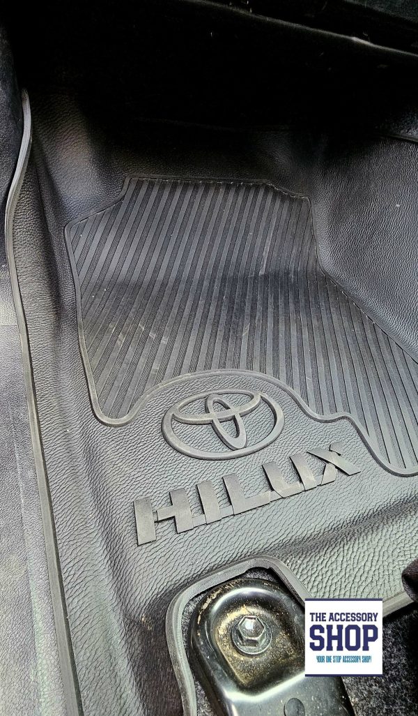 Toyota Hilux Rubber Moulded Mat set, Single, Double & Club cab (Heavy Duty) - Image 9