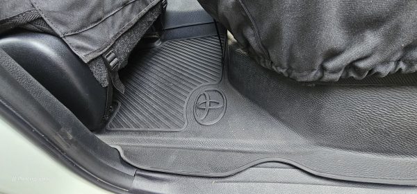 Toyota Hilux Rubber Moulded Mat set, Single, Double & Club cab (Heavy Duty) - Image 7