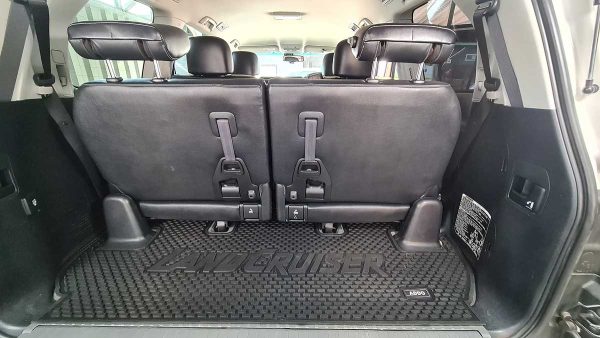 Toyota Land Cruiser 200 Series Boot Mat - Image 12