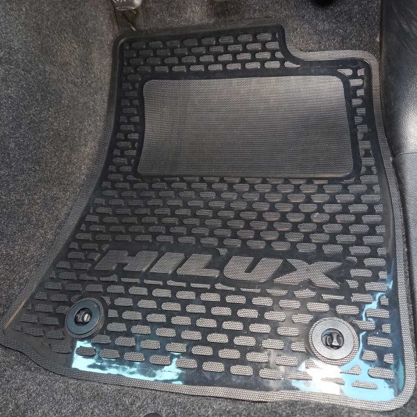 Toyota Hilux GD6 Extra Cab Interior Set - Image 3