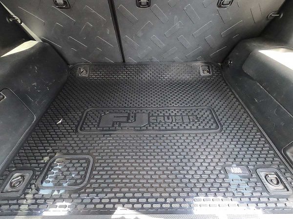 Toyota FJ Cruiser Boot Mat - Image 2