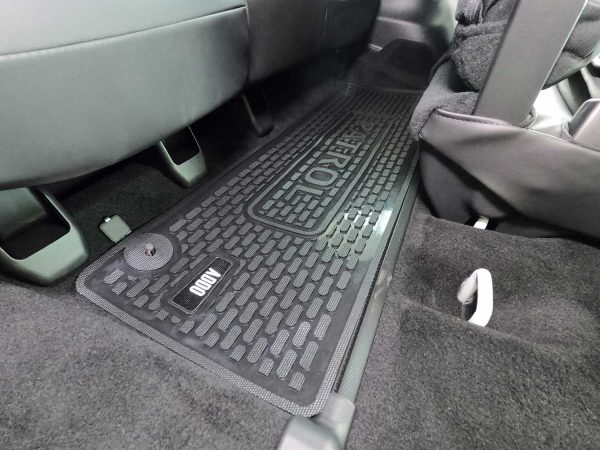 Nissan Patrol Y61 Interior Set - Image 4